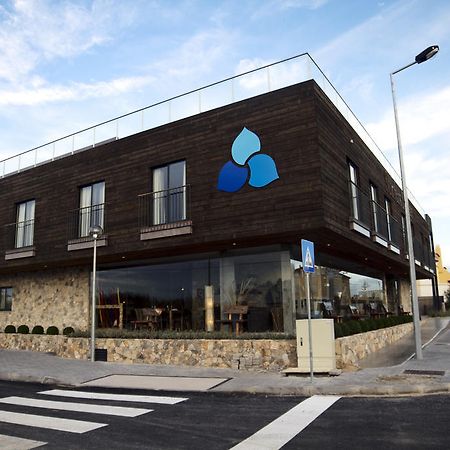 Surfers Lodge เปนิช ภายนอก รูปภาพ