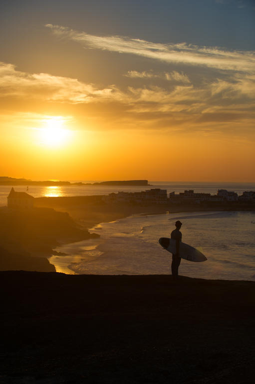 Surfers Lodge เปนิช ภายนอก รูปภาพ